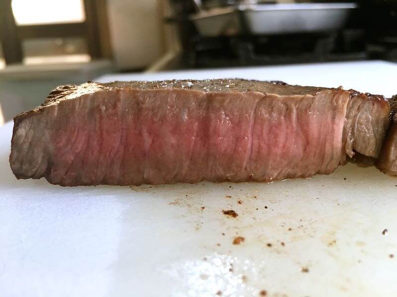 薄い牛肉のステーキの焼き方13