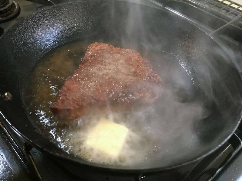 厚い牛肉あステーキの焼き方12