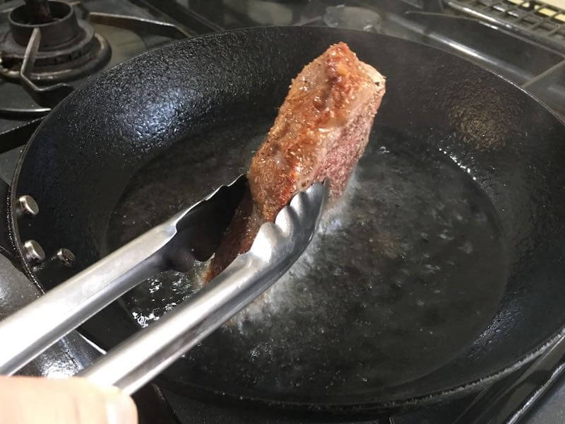 厚い牛肉あステーキの焼き方4