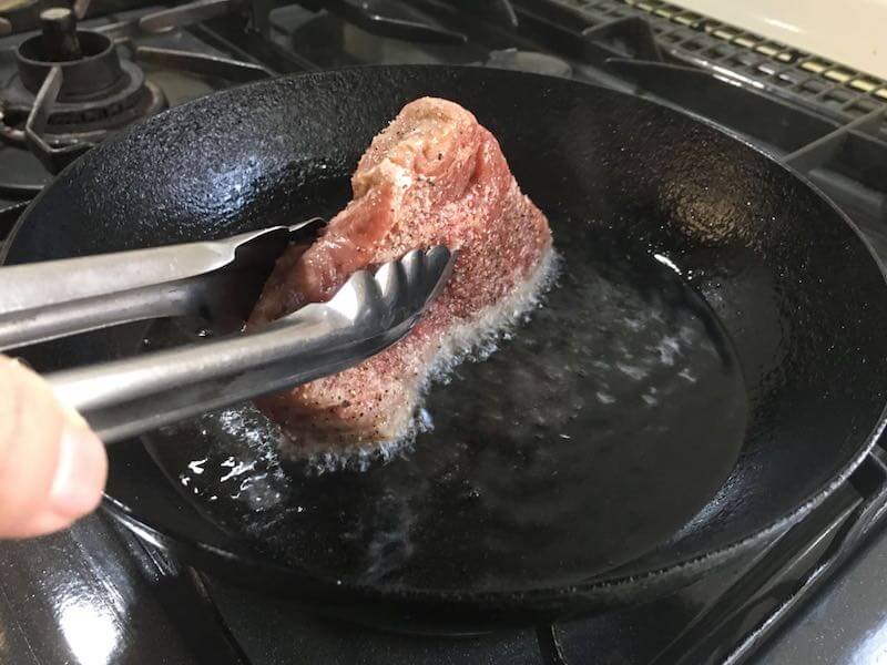 厚い牛肉あステーキの焼き方3