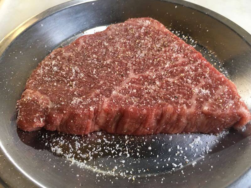 薄い牛肉のステーキの焼き方2