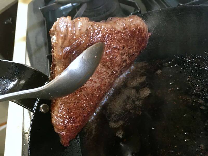 薄い牛肉のステーキの焼き方10